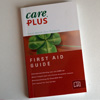De Care Plus First Aid Guide is geschreven door expeditiearts Ronald Hulsebosch.
