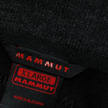 De kraag van het Icaland Jacket is binnenin zo afgewerkt dat je nergens irriterende naden direct op de huid hebt.