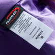 De Nano Puff Pullover is gevuld met Primaloft One