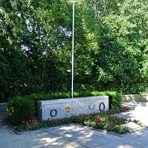 Monument12