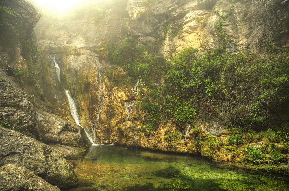 Waterval van de Glorieta-rivier, tevens deel van een schitterende canyoning-route
