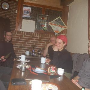 Groep 3 aan de koffie, en een enkeling om 11:00 uur al aan het bier